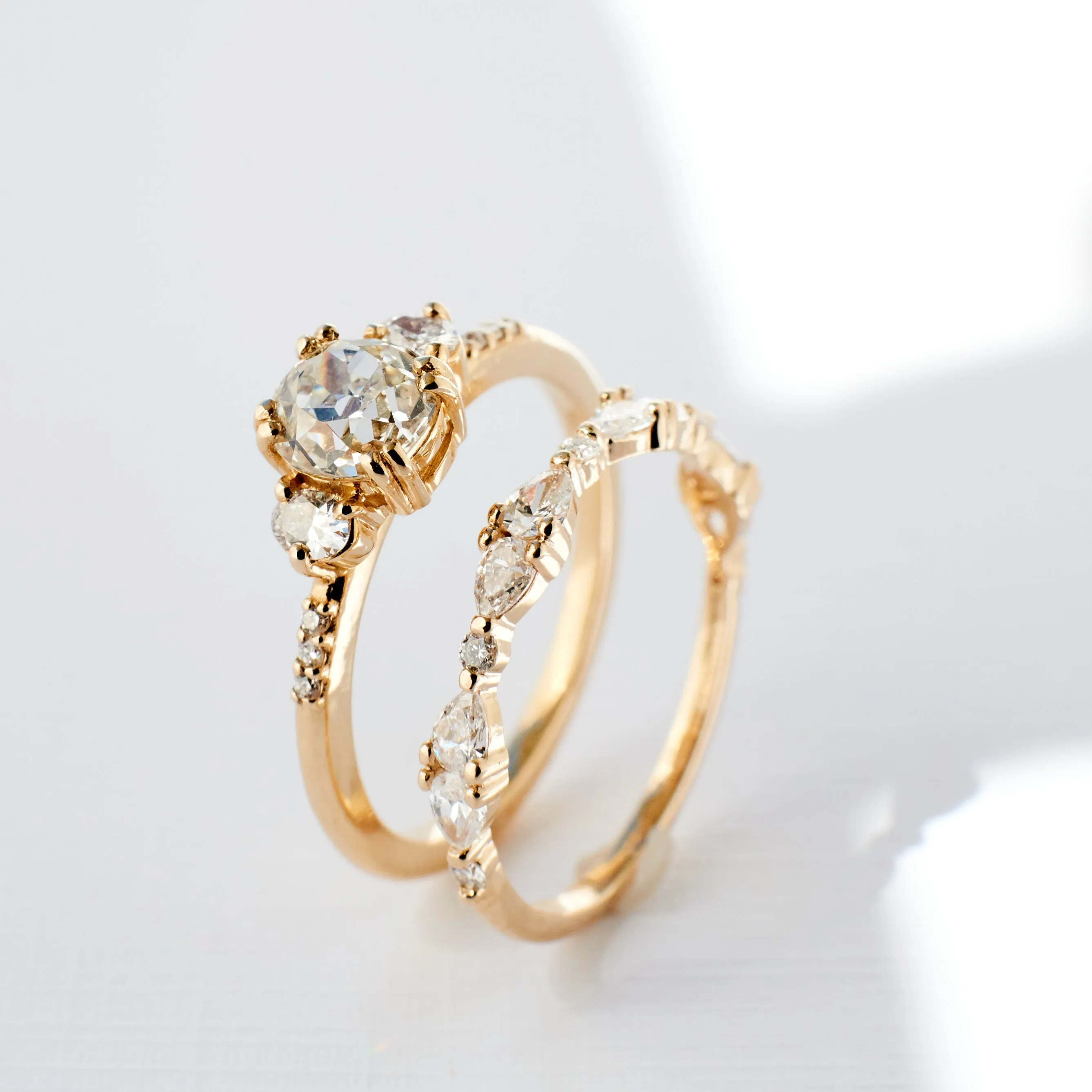Customizable Laurel Setting