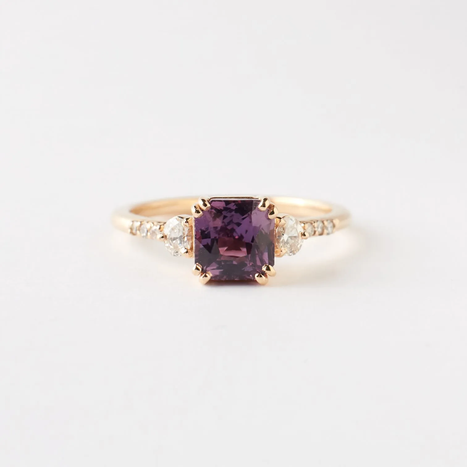 Customizable Laurel Setting
