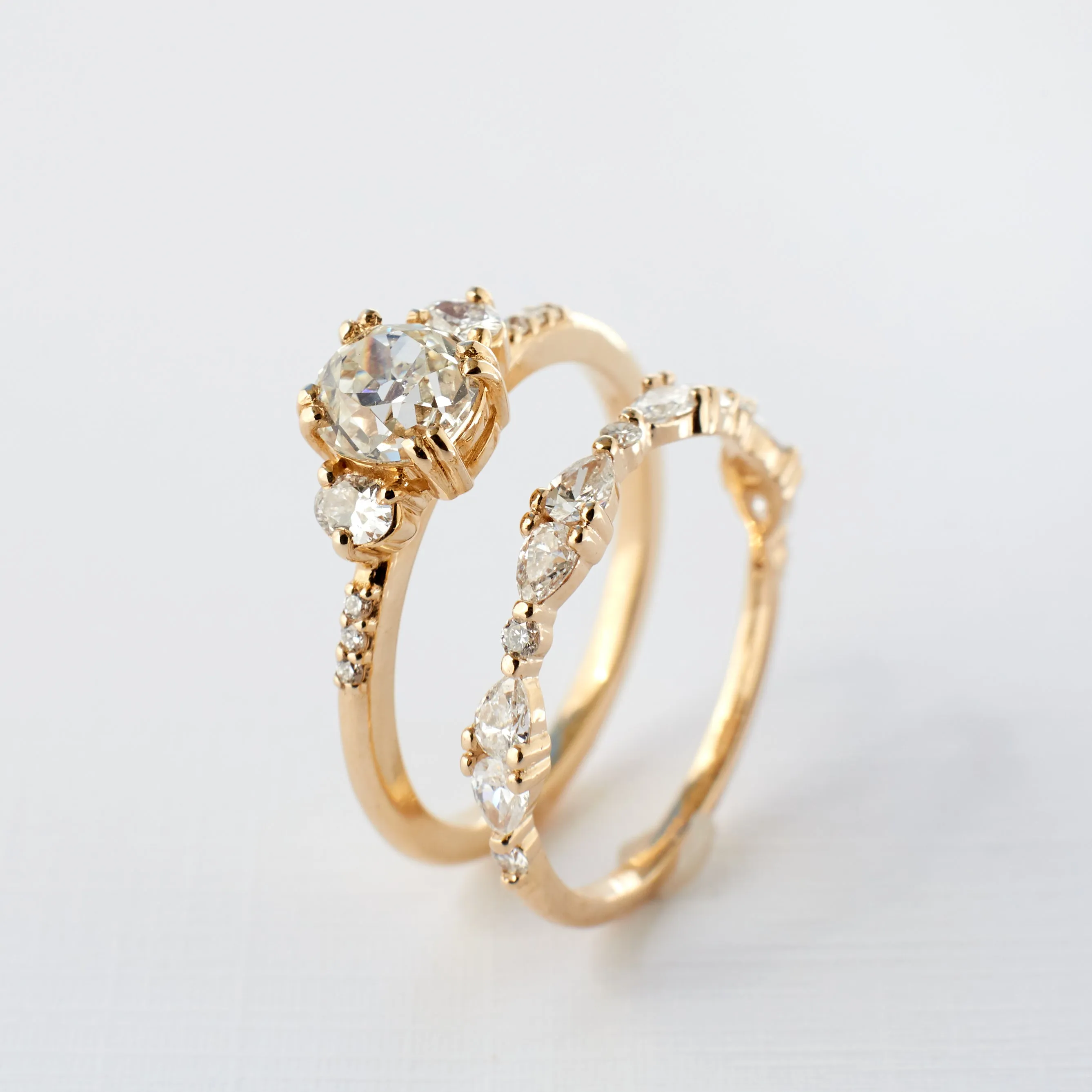 Customizable Laurel Setting