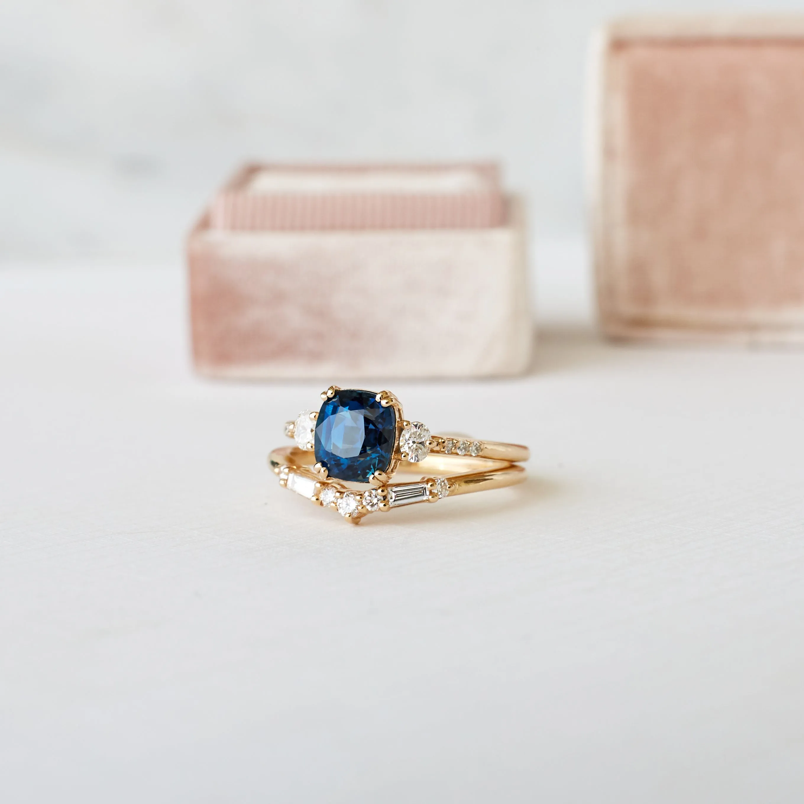 Customizable Laurel Setting