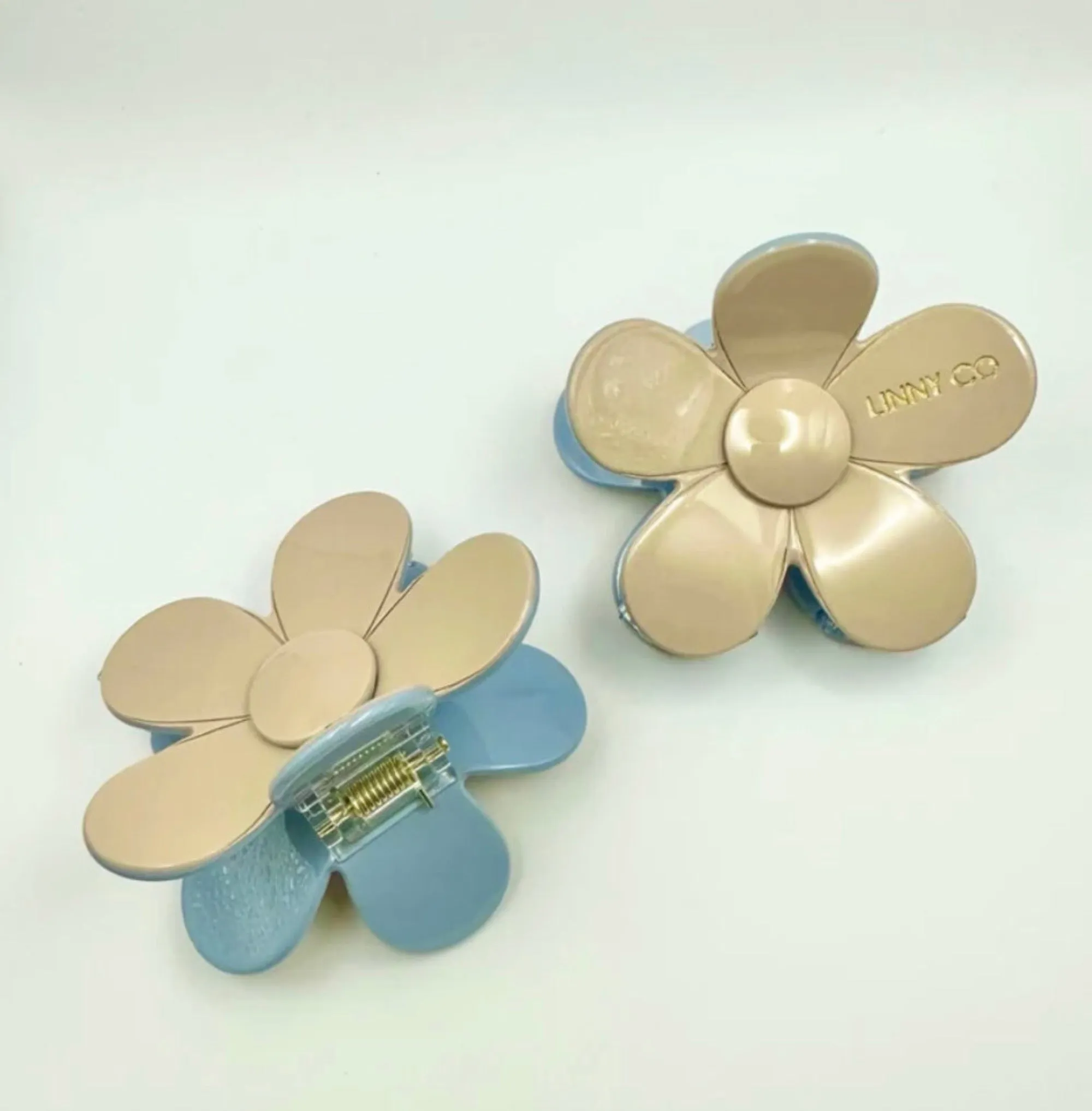 Gigi Flower Claw Clips
