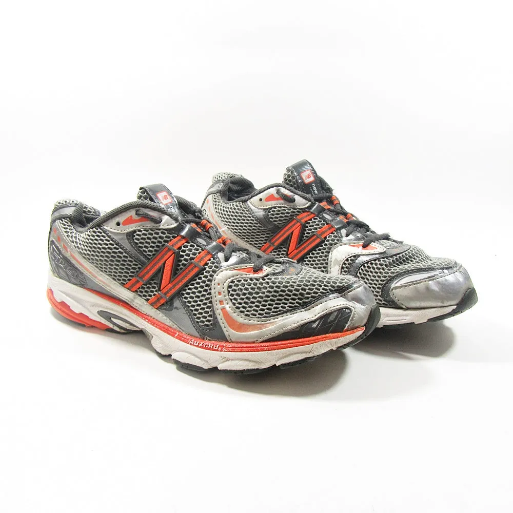 NEW BALANCE 749