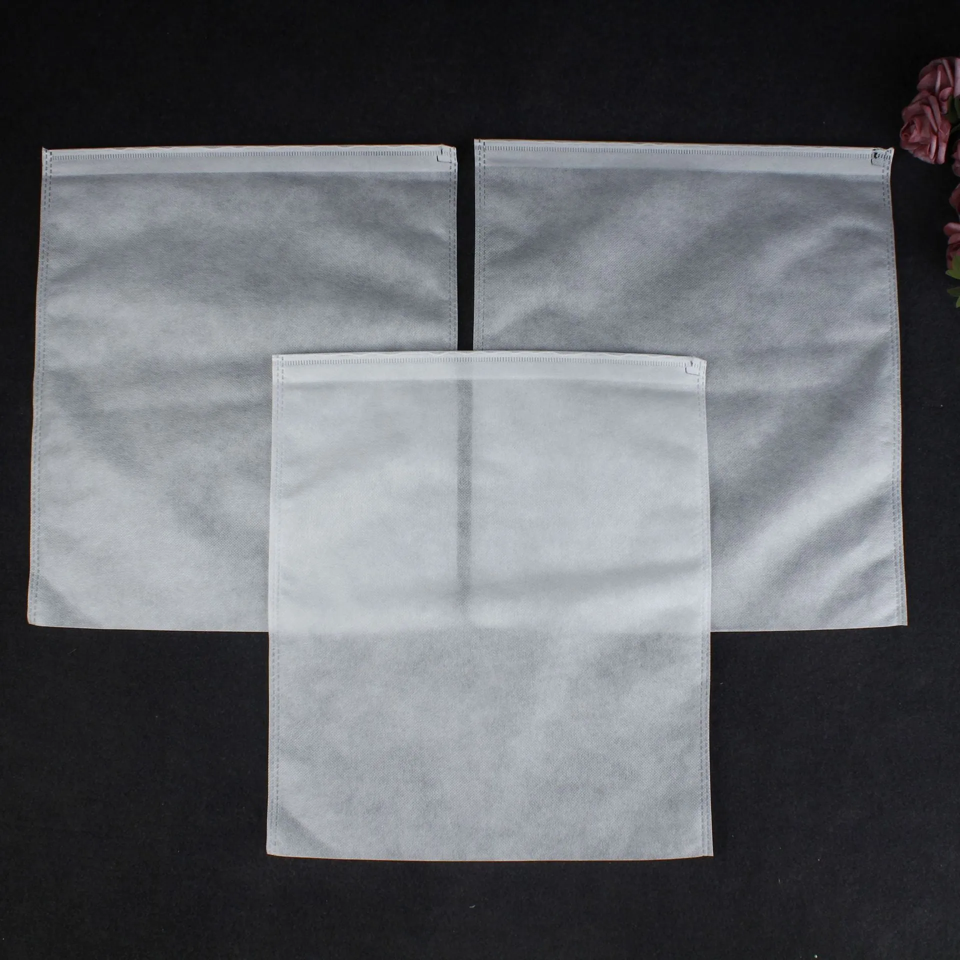 Shoe covers inner packing bags